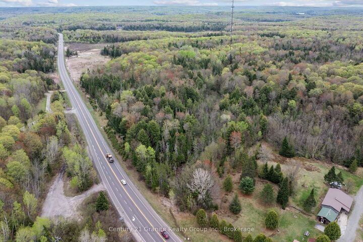 Photo de la propriété: 0 Highway 118 N/A ON K0M 1S0