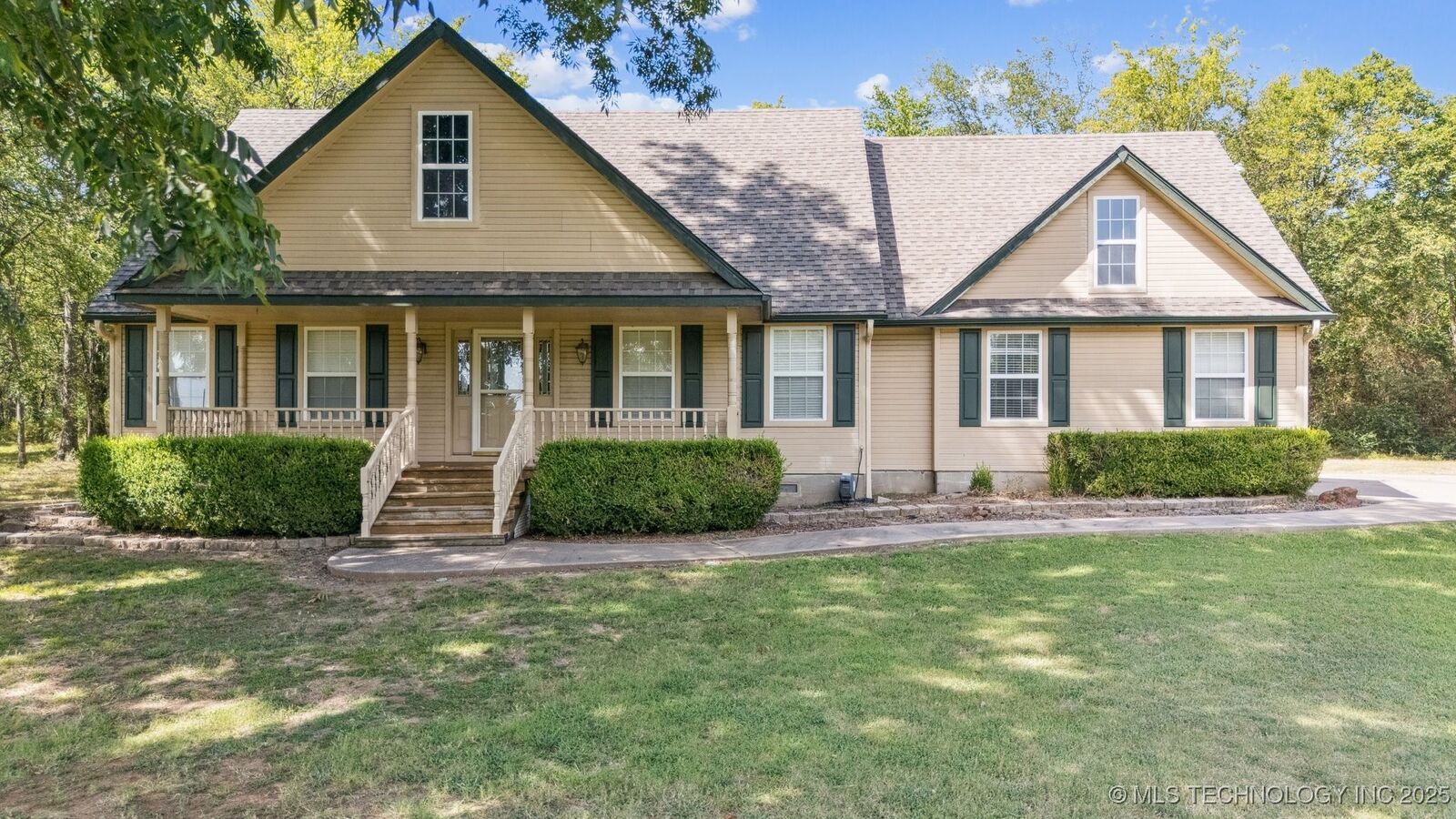 Property Photo: 32965 E 740 Road OK 74467