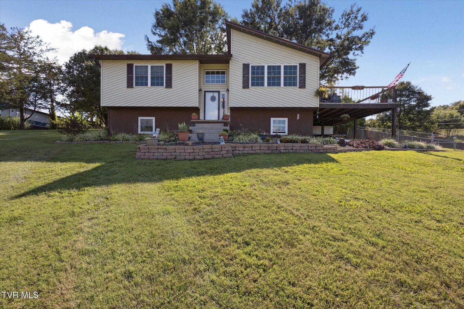 Property Photo:  1140 Hartman Road  TN 37743 