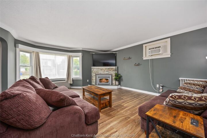 Property Photo: 1130 Elizabeth Street ON N8A 3A8