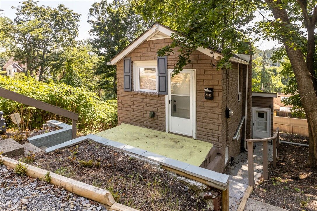 Property Photo: 8534 Westwood Rd PA 15235
