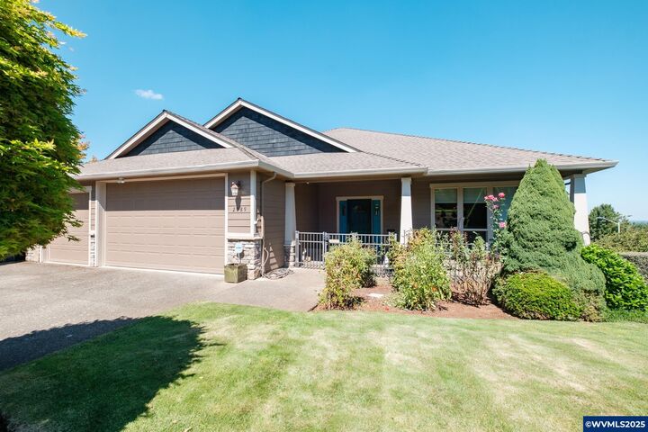 Property Photo:  2089 Limestone Av SE  OR 97306