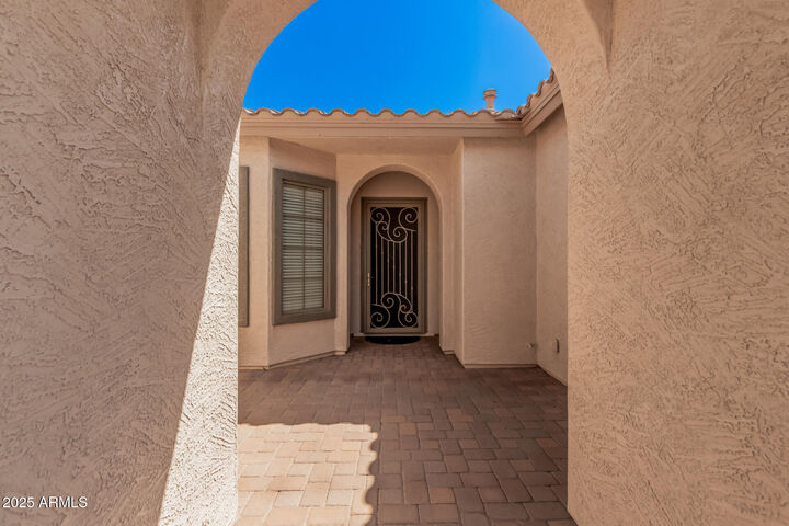 Property Photo: 2313 W Mineral Road AZ 85041