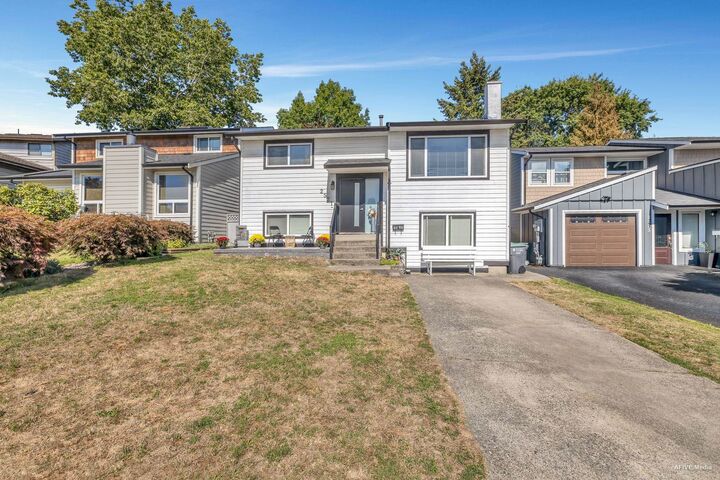 2521 Wilding Crescent  Langley BC V2Y 1C8 photo