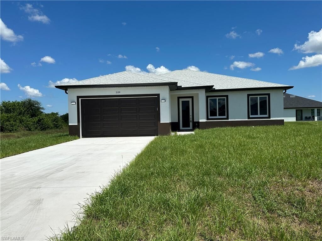 Property Photo: 3124 35th St SW FL 33976