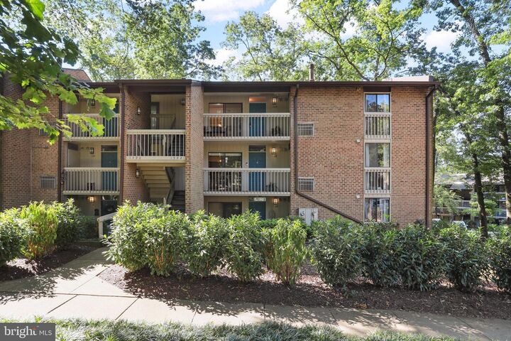 Property Photo: 1592 Moorings Drive 22B VA 20190