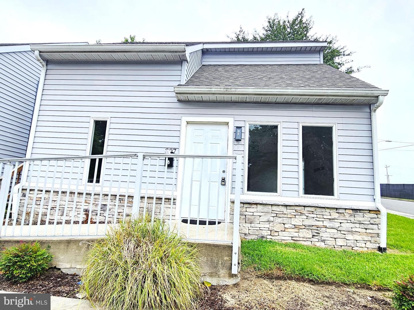 Property Photo:  207 Monticello Avenue B  MD 21801 