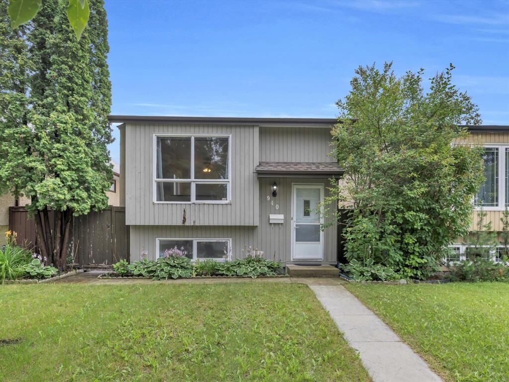 Property Photo: 940 Kildare Avenue East MB R2C 5B7