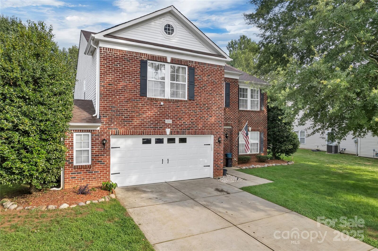 Property Photo: 104 Kendrick Farm Drive NC 28120