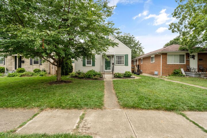 Property Photo: 2695 Bellwood Avenue OH 43209