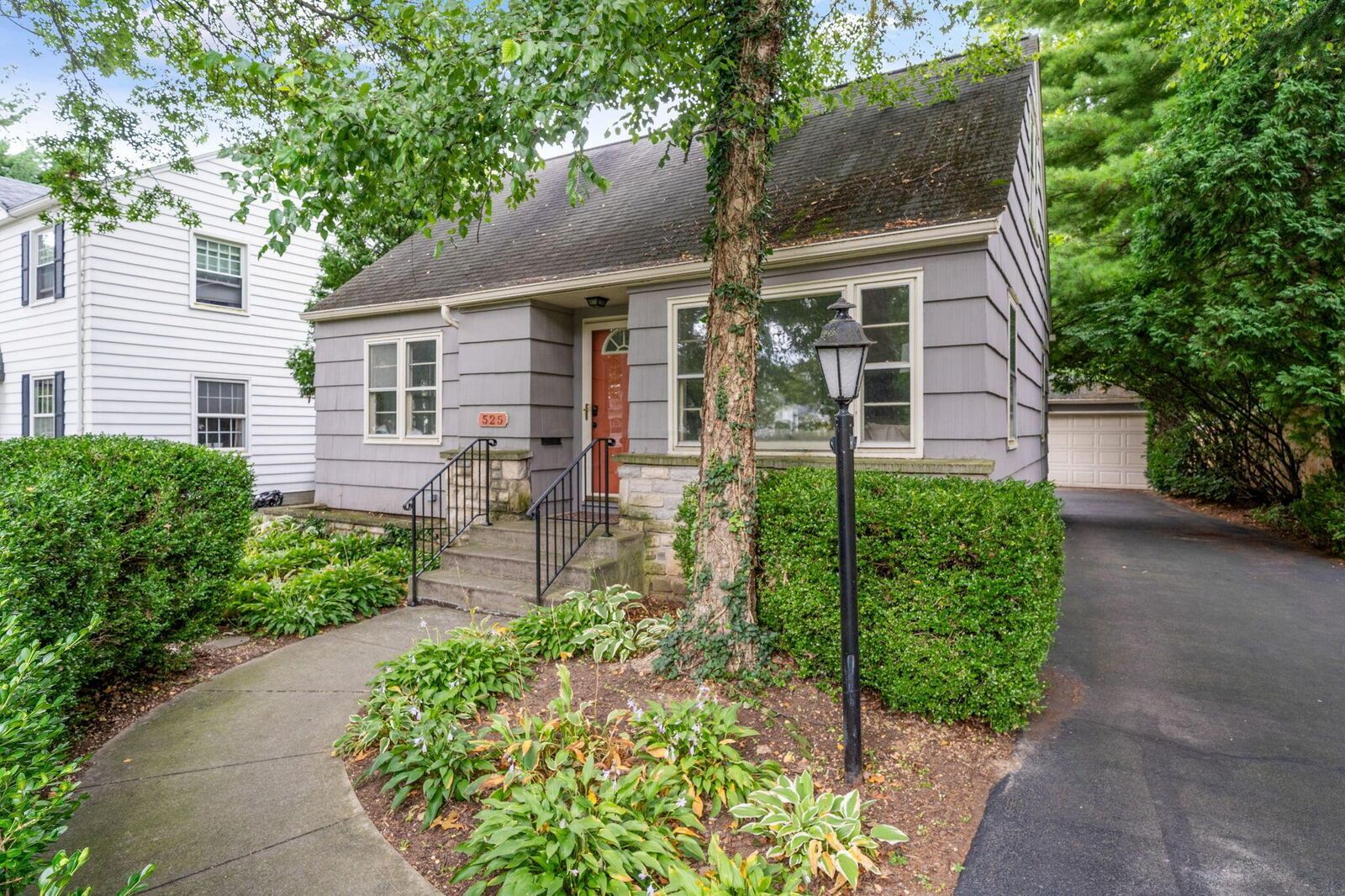 Property Photo: 525 Northview Drive OH 43209