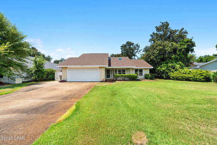 Property Photo: 151 Marlin Circle FL 32408