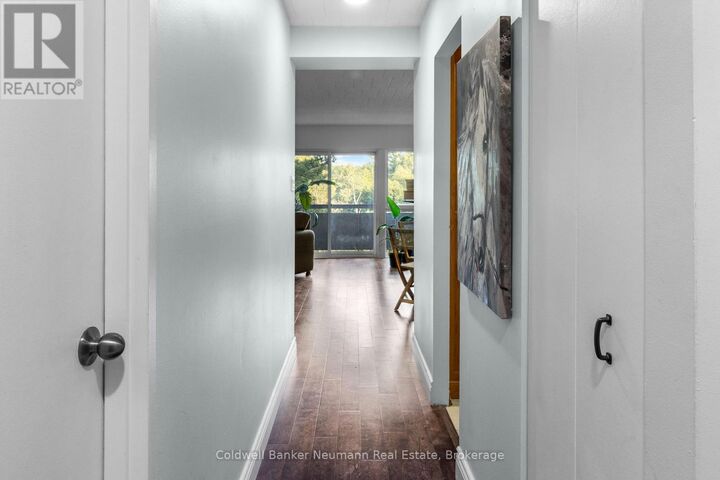Property Photo:  105 Conroy Crescent 301  ON N1G 2V5 