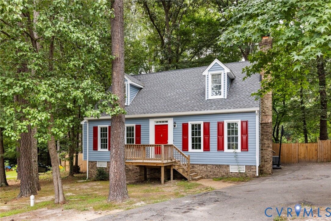 Property Photo:  2001 Castle Glen Circle  VA 23236 