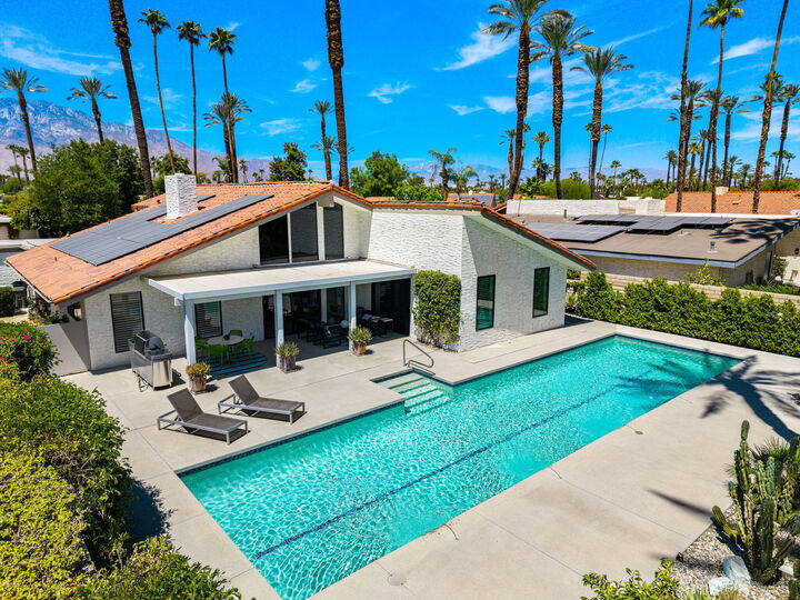 Property Photo: 41 Lincoln Place CA 92270