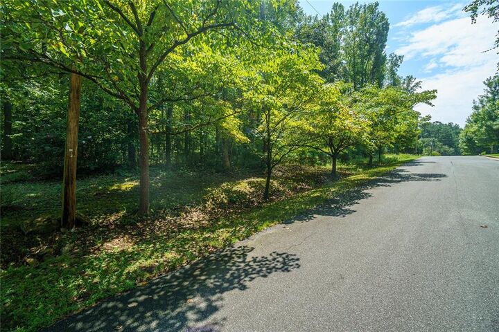 Property Photo: 4080 Indian Town Road GA 30066