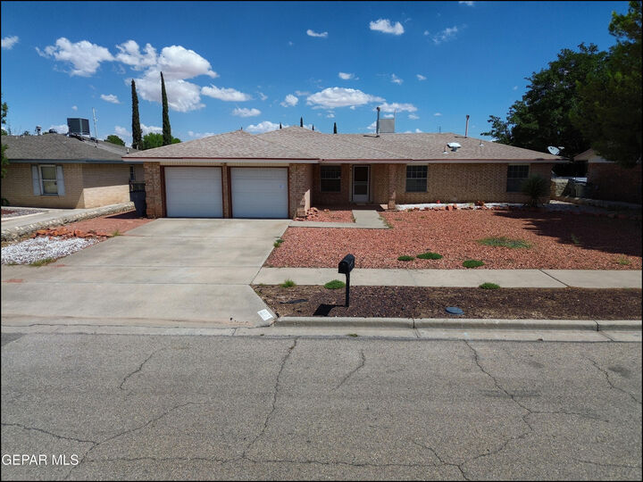 11057 Tom Weiskopf Drive  El Paso TX 79936 photo
