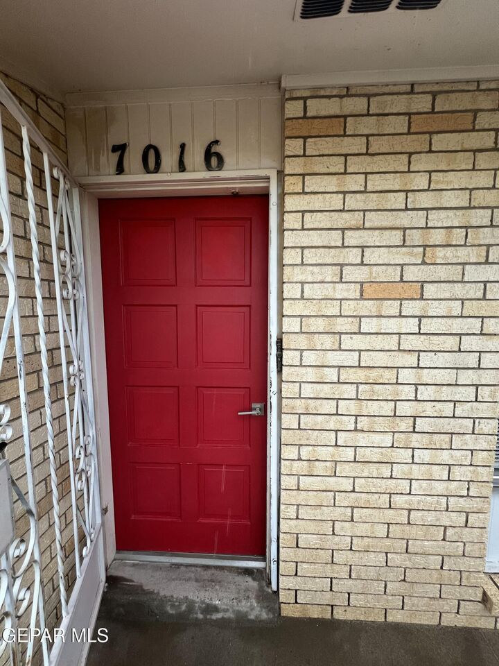 Property Photo: 7016 Armistad Avenue TX 79912