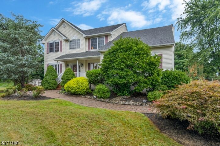 Property Photo:  6 Varnon Ct  NJ 08844 