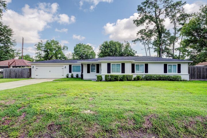 10018 Whiteside Lane  Houston TX 77080 photo