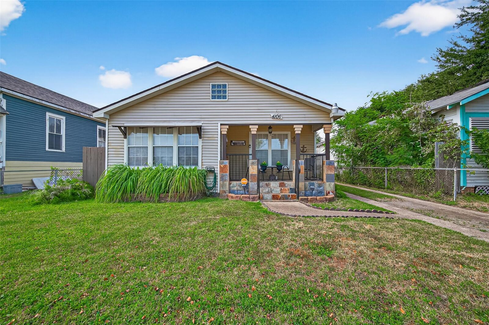 Property Photo: 4106 Ursuline Street TX 77550
