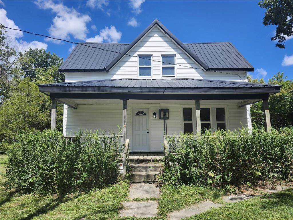 Property Photo: 415 Commercial Street MO 64679