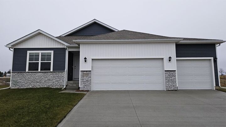 4221 NE 12th Street  Ankeny IA 50021 photo