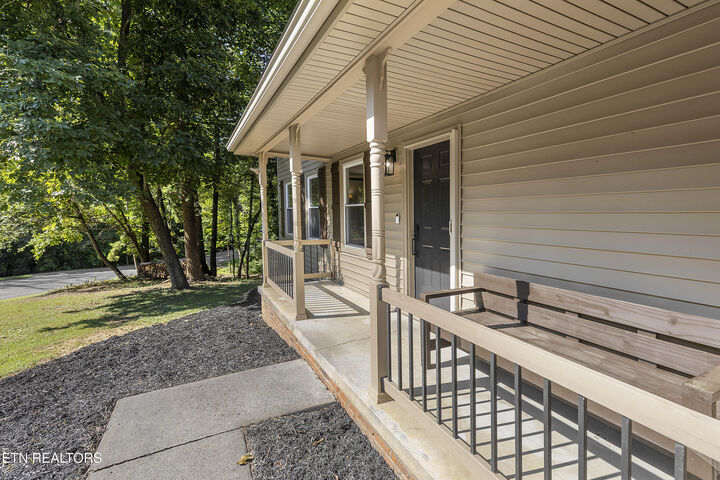 Property Photo: 7805 Shadowood Drive TN 37938