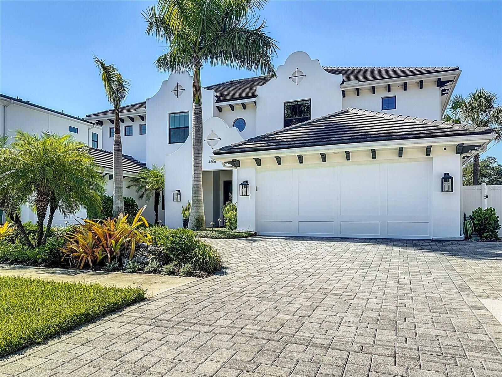 Property Photo: 4306 W Jetton Avenue FL 33629