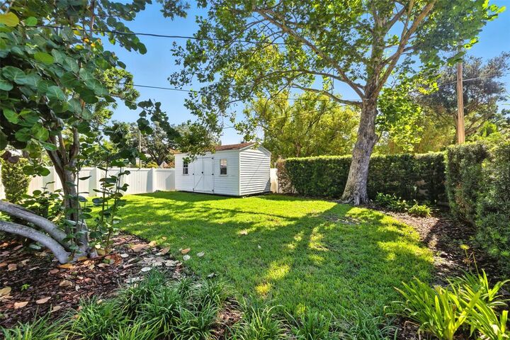 Property Photo: 4102 W Empedrado Street FL 33629