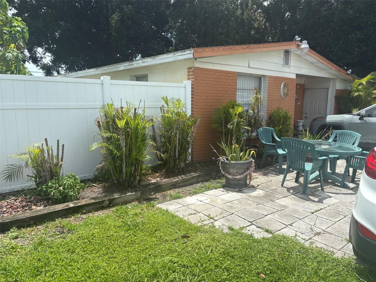 Property Photo:  4518 W Fern Street  FL 33614 