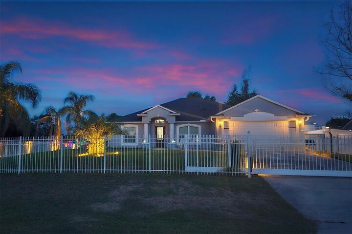Property Photo: 2497 Treehaven Drive FL 32738