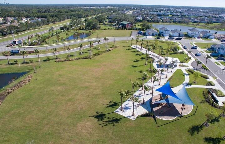 Property Photo: 13023 Bayberry Way FL 34219