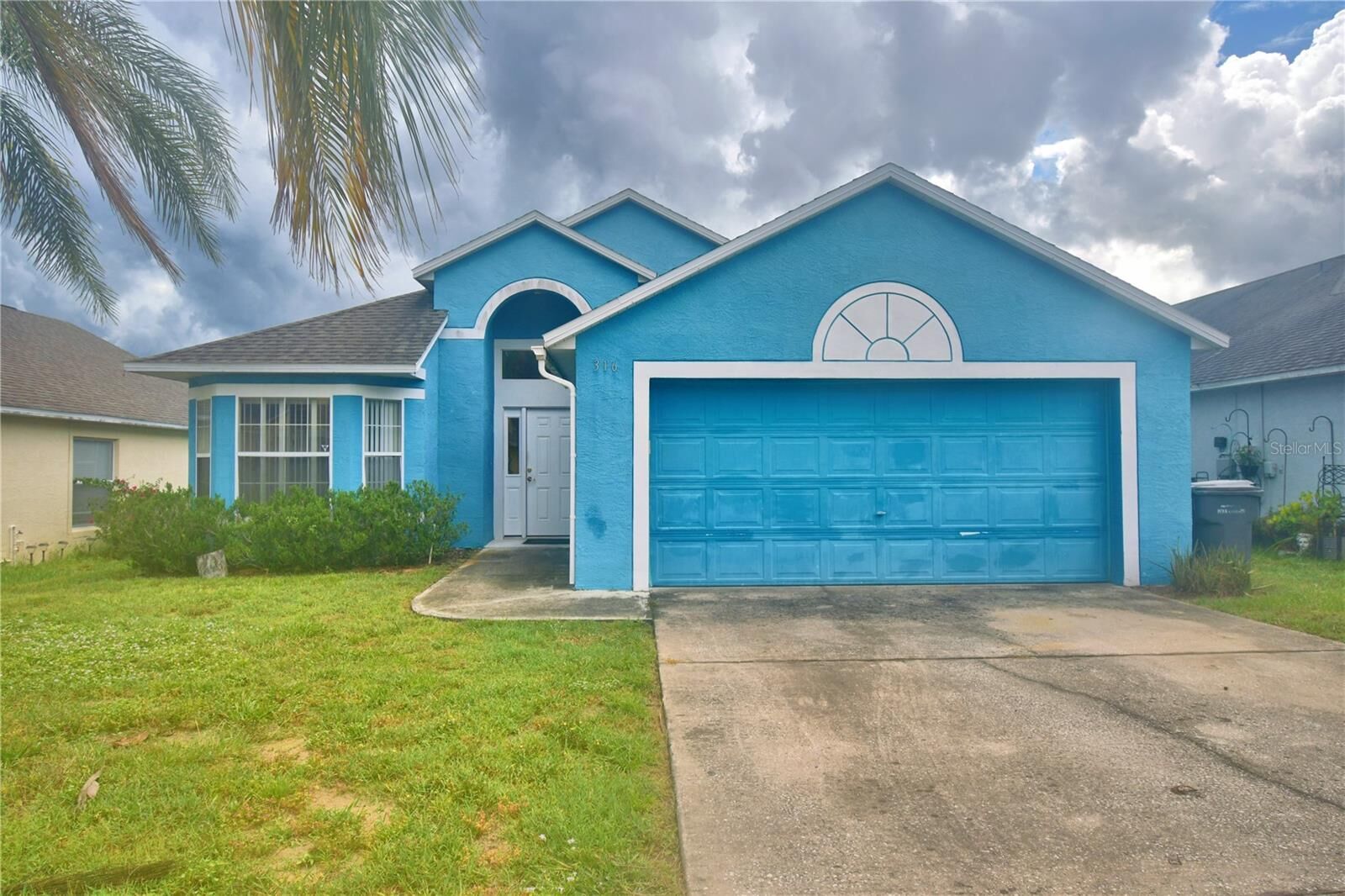Property Photo: 316 Aylesbury Lane FL 33837