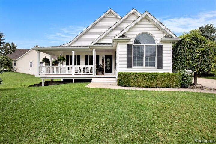 3677 Wedgewood Drive  Lapeer MI 48446 4304 photo