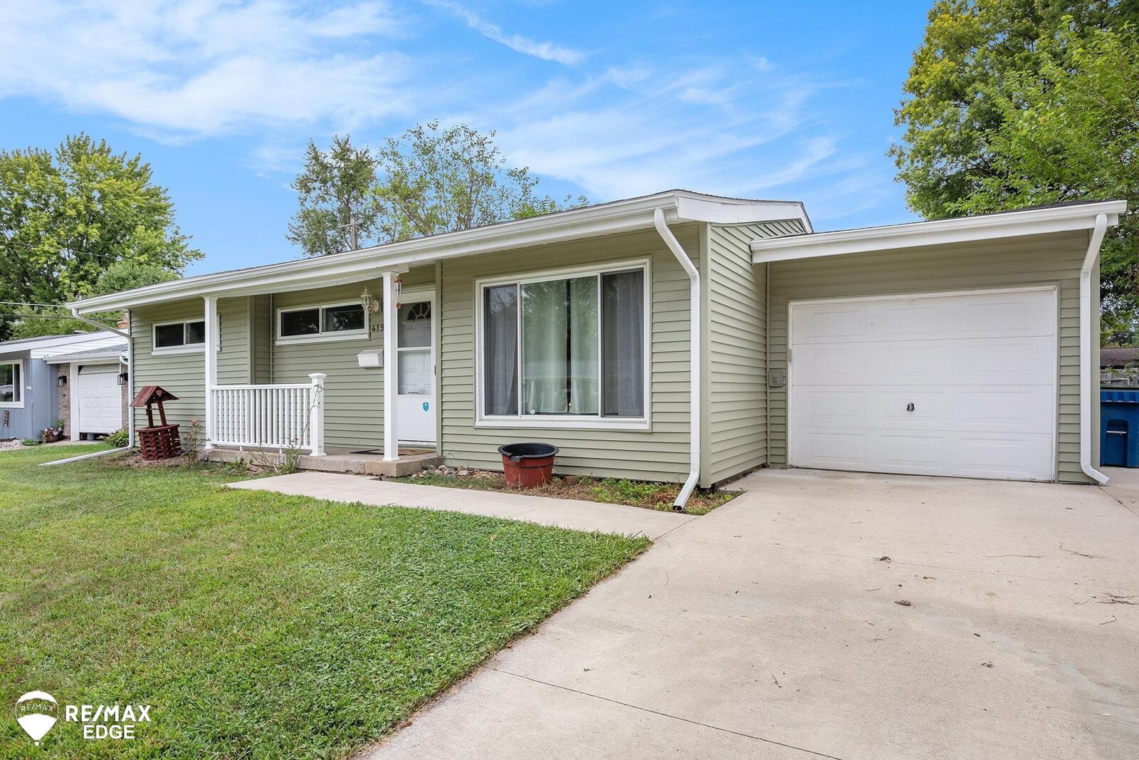 Property Photo:  419 Fitzner Drive  MI 48423 