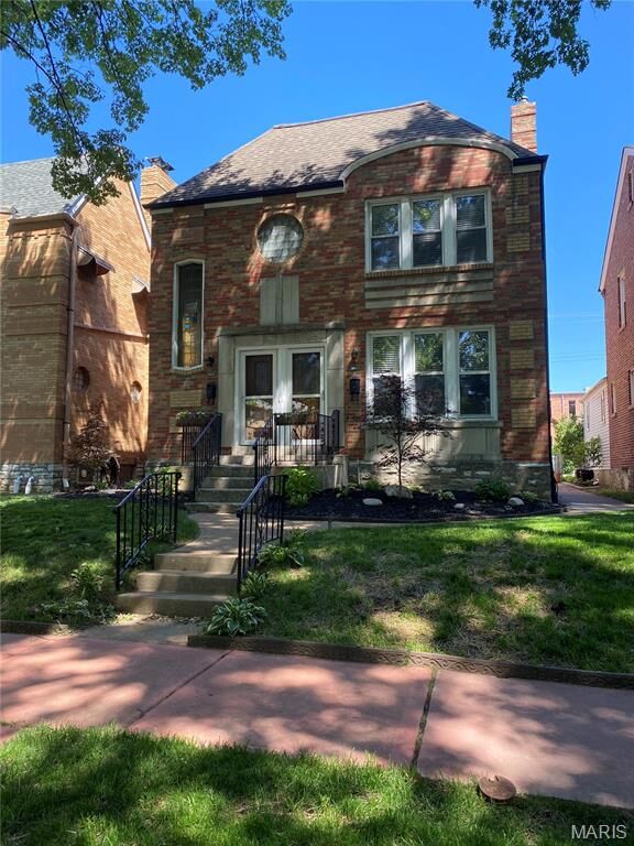 6637 Devonshire Avenue  St Louis MO 63109 photo