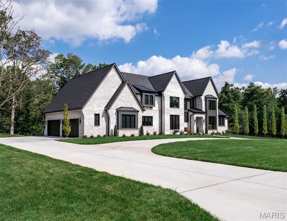 Property Photo: Tbb Ballas Ridge Hawthorne Ii MO 63131