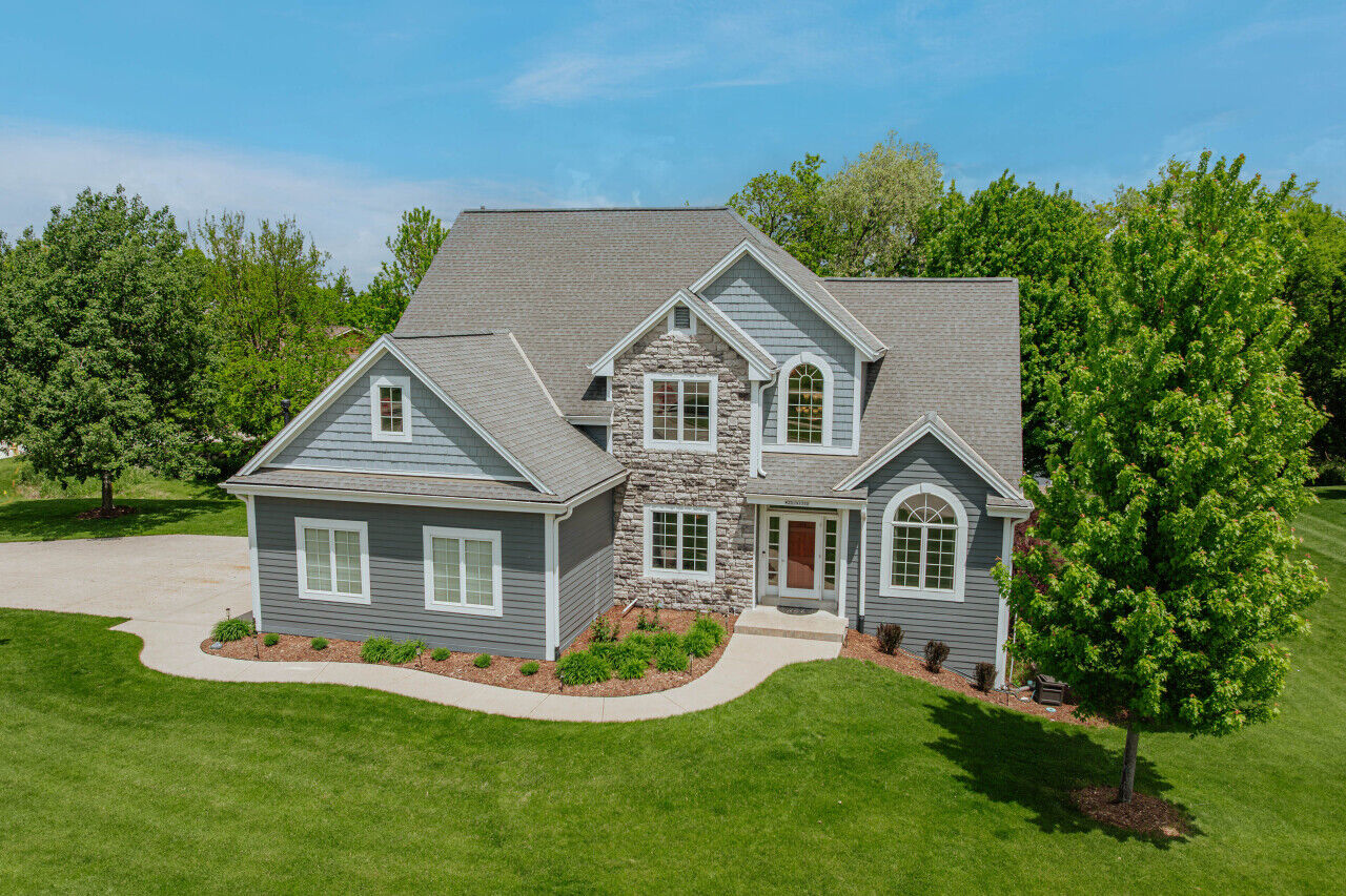 Property Photo: W231n7370 Field Dr WI 53089