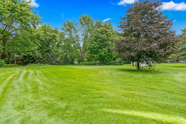 Property Photo: 8102 W Margaret Ln WI 53132
