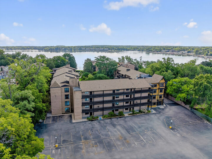 Property Photo:  460 N Main Street N406a  IL 60084 