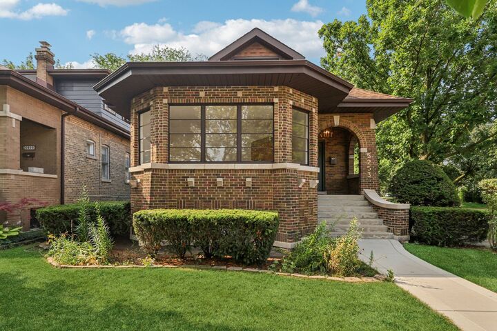 Property Photo: 5253 Cleveland Street IL 60077