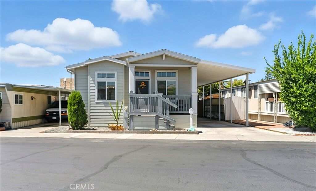 Property Photo:  5580 Moreno 31  CA 91763 