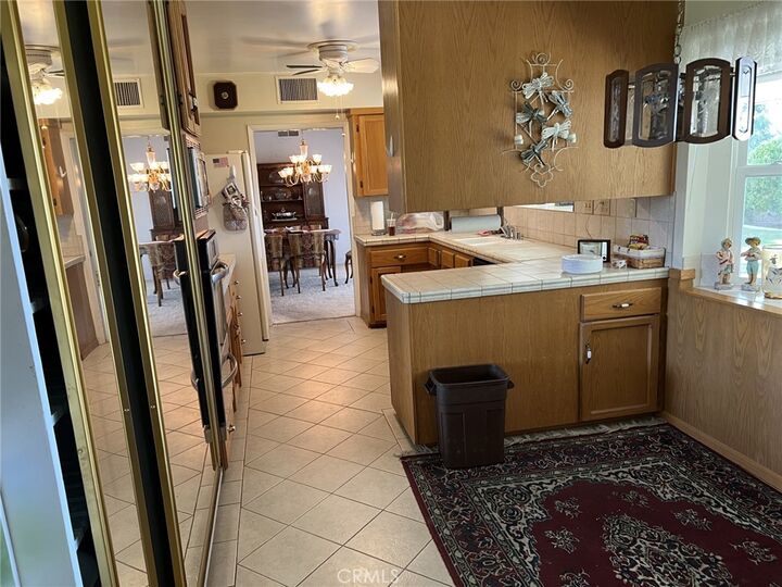 Property Photo:  44705 Lowtree Avenue  CA 93534 