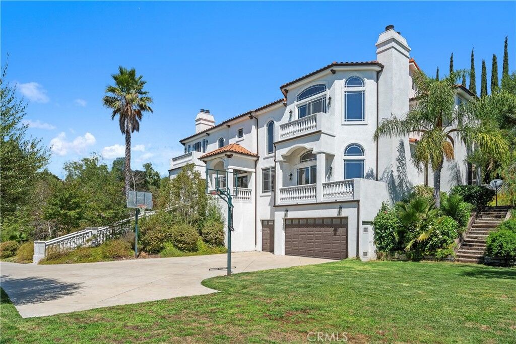 Property Photo: 166 Dapplegray Road CA 91307