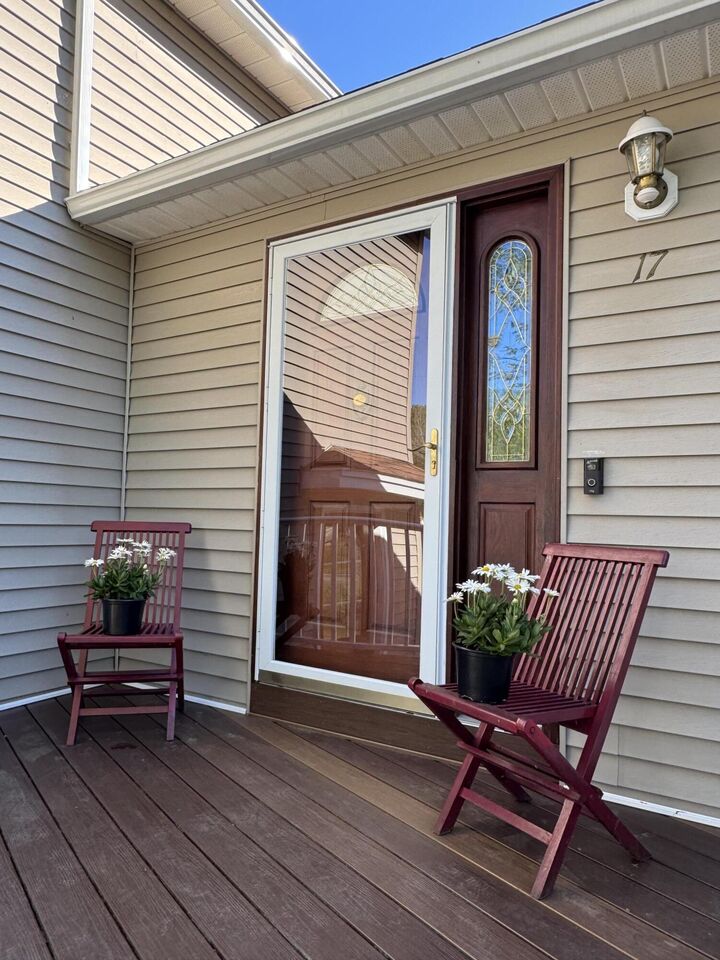 Property Photo: 17 Lynn Avenue ME 04412