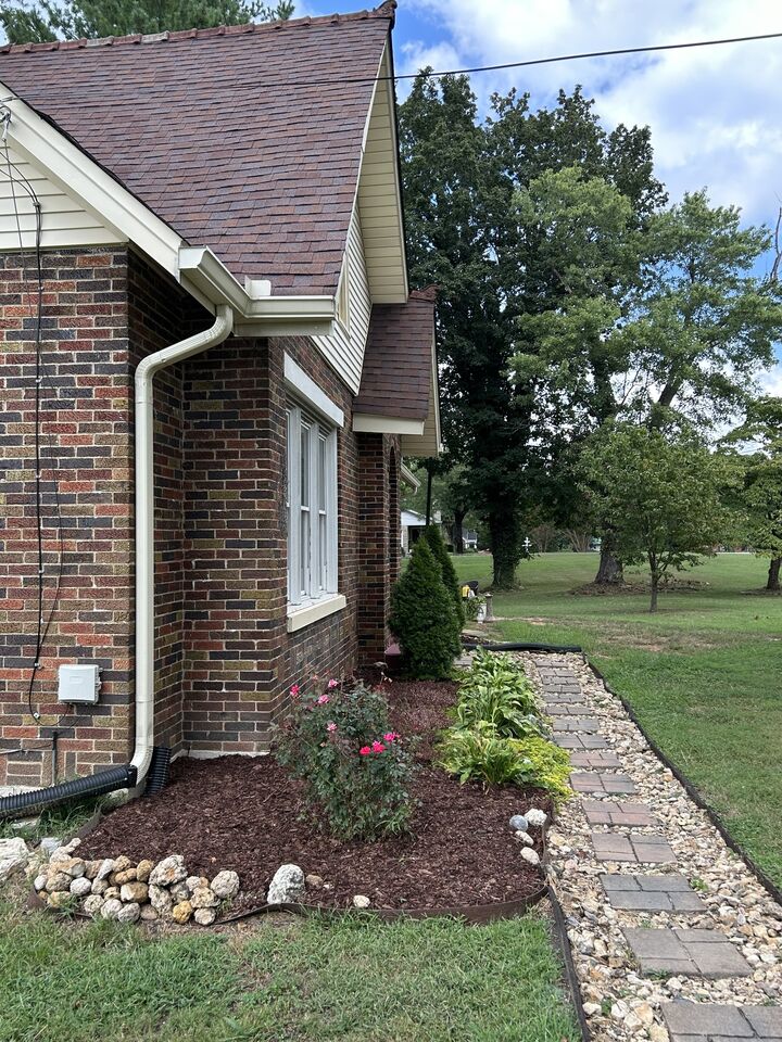 Property Photo: 507 Lafayette Rd TN 37150