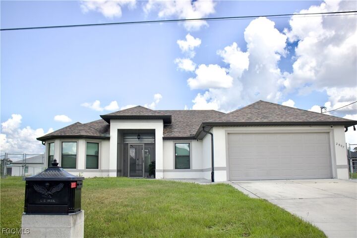 Property Photo: 2907 Donald Avenue S FL 33976