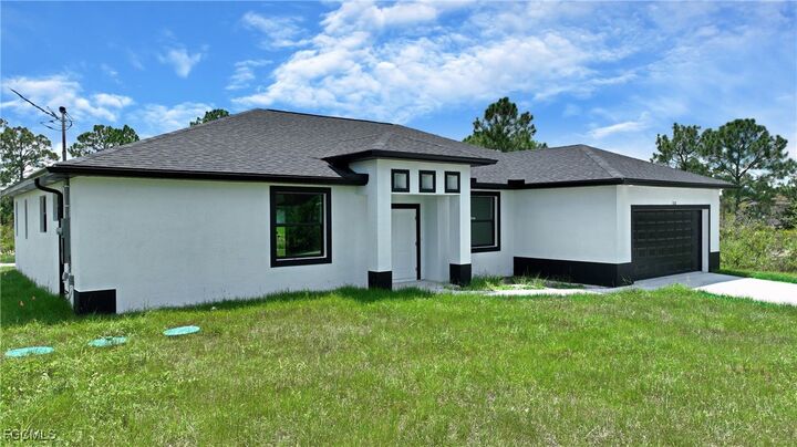 Property Photo: 1318 Plumosa Avenue FL 33972