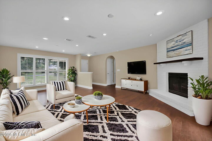 Property Photo: 131 Tarrasa Drive FL 32225